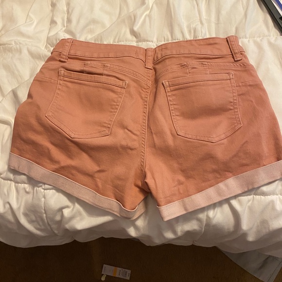 Shorts - Picture 3 of 3